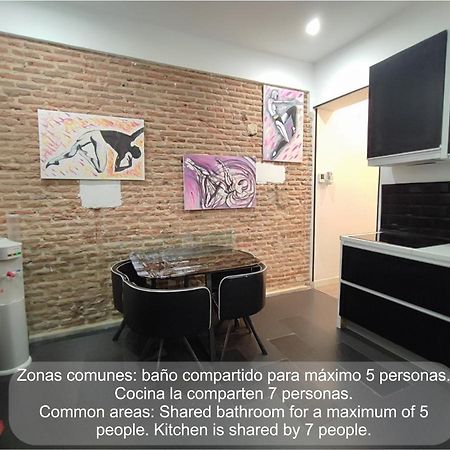 Chueca Rooms Madrid Luaran gambar